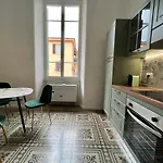 Ca Nell'umbertino - A 150 Mt Dalla Stazione La Spezia