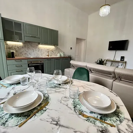 Ca Nell'umbertino - A 150 Mt Dalla Stazione Apartament La Spezia